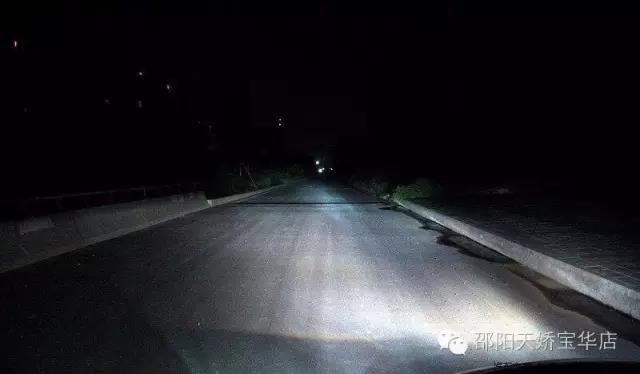 尤其是改過氙氣大燈的車主們，定期檢查電路，檢查火花塞是否積碳老化，這是很有必要的！