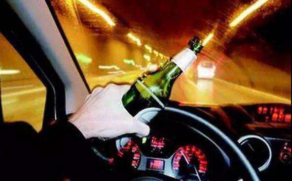 真的假的？最新交規(guī)：酒后躺車內(nèi)休息也算酒駕？