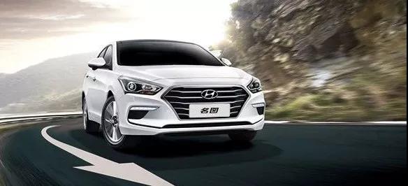 【愛(ài)車保養(yǎng)】下雨=洗車？！錯(cuò)！雨水毀車知多少！