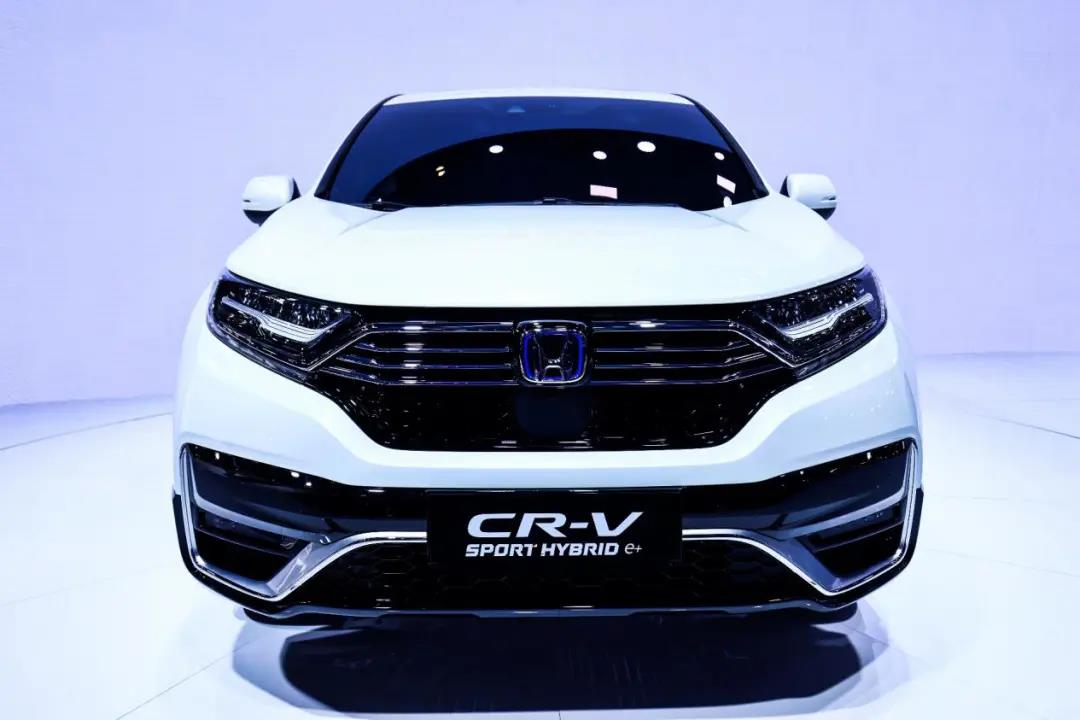 媒體視角 | CR-V代表了“傳統(tǒng)”，CR-V 銳·混動(dòng)e+承載了未來